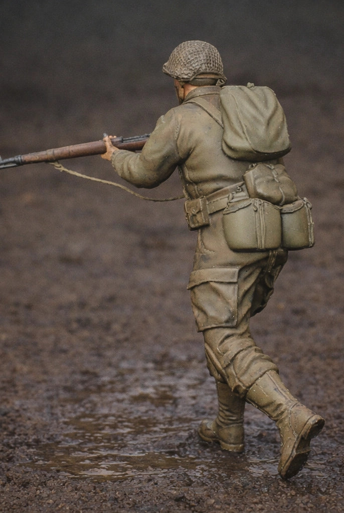 WWII Airborne Paratrooper | Grey Resin Diorama Figurine