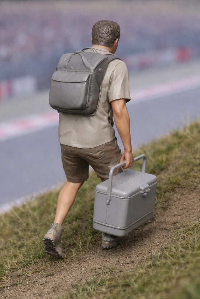 Die-Hard Spectator with Cool Box | Grey Resin Slot Car Diorama Figurine