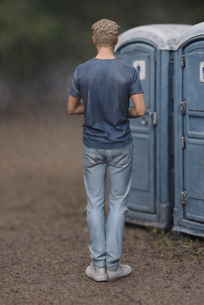 Ill-Fated Race Fan | Grey Resin Slot Car Diorama Figurine