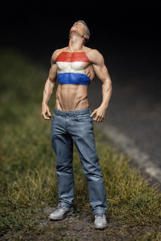 Passionate Race Super-Fan | Grey Resin Slot Car Diorama Figurine
