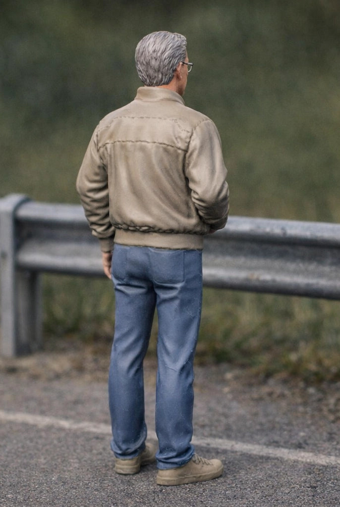 Veteran Motorsport Spectator | Resin Figurine