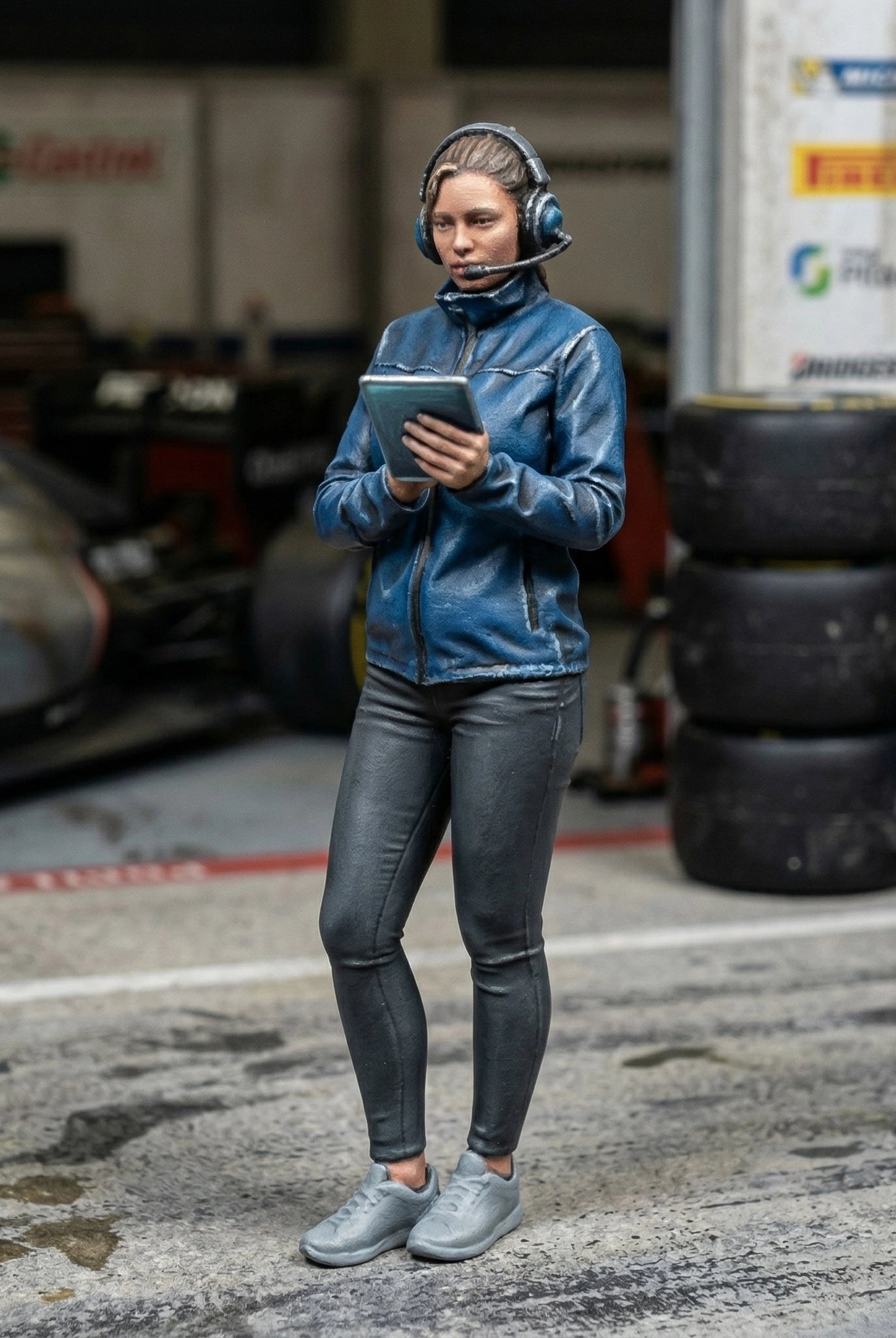 Professional Race Engineer | Grey Resin Diorama Figurine