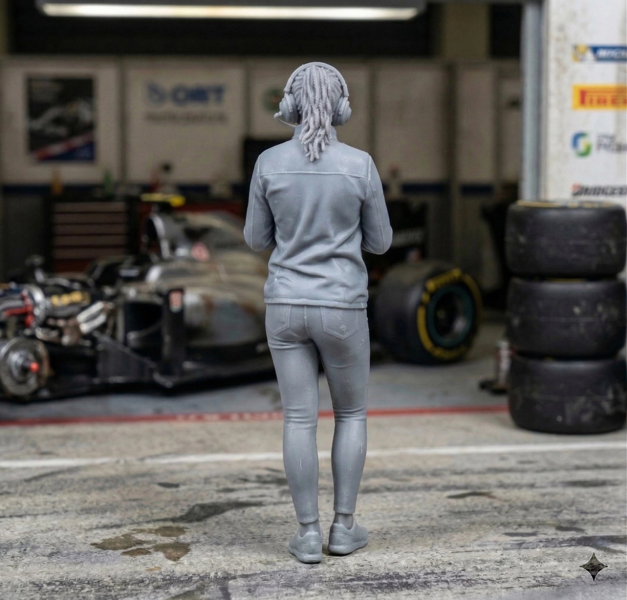 Professional Race Engineer | Grey Resin Diorama Figurine